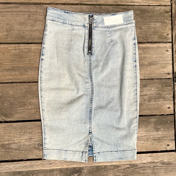 The Castings Denim Skirt - Picture 5 of 6